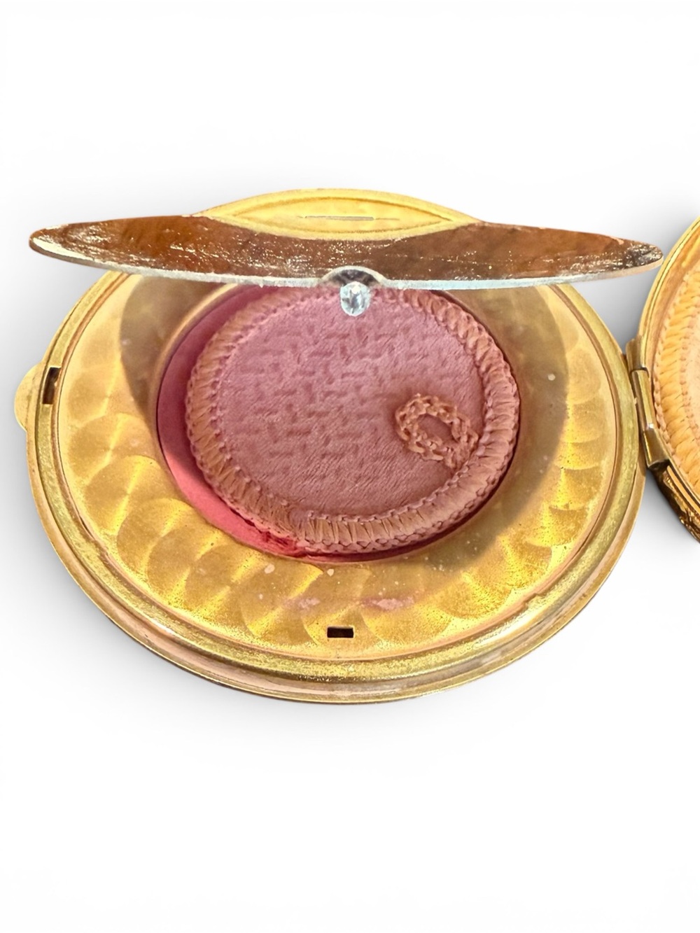 Vintage Black Enamel & Mother of Pearl Compact Powder Case Vanity Compact - Picture 3 of 6